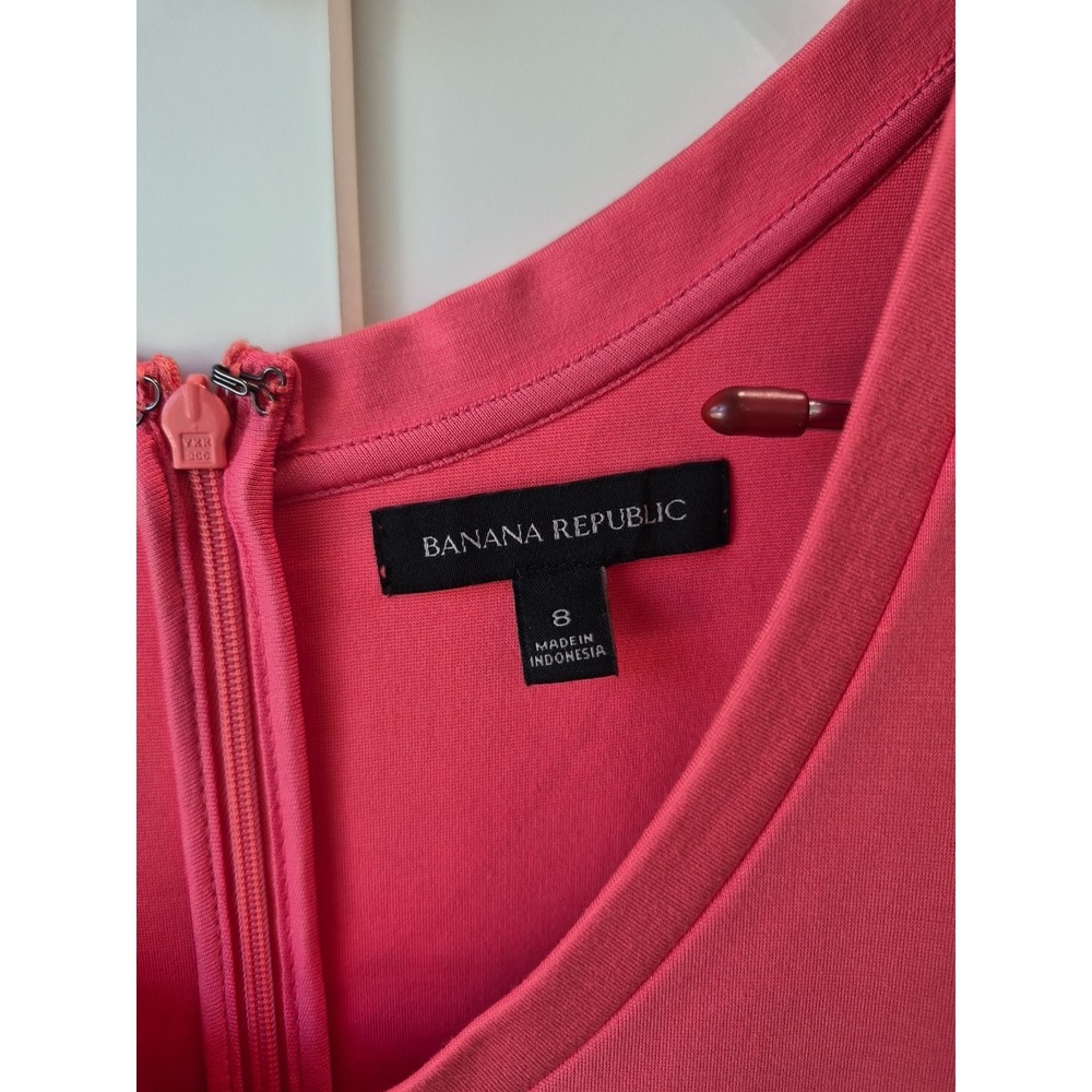 Banana Republic Size 8 Ponte Fit & Flare Coral Dress - Picture 2 of 5